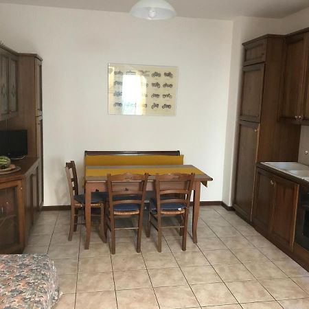 B&B " Guzzi - Inn " Мандельо дел Ларио Екстериор снимка