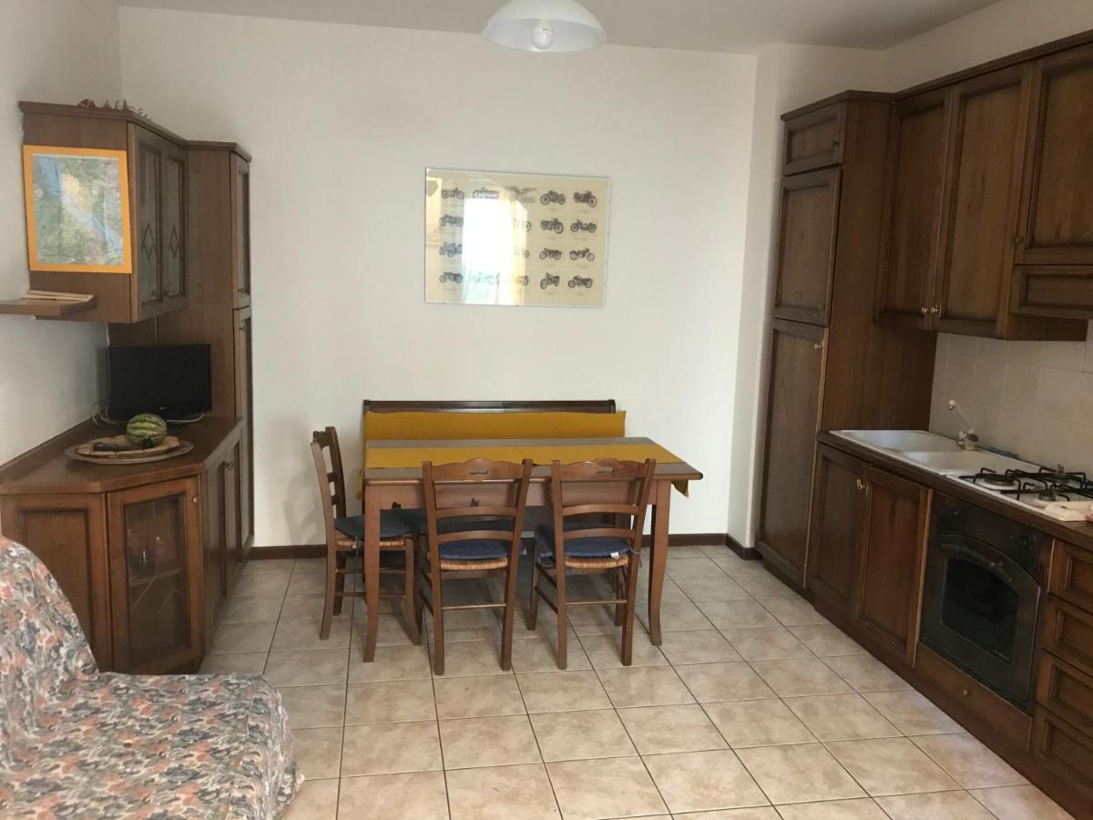 B&B " Guzzi - Inn " Мандельо дел Ларио Екстериор снимка